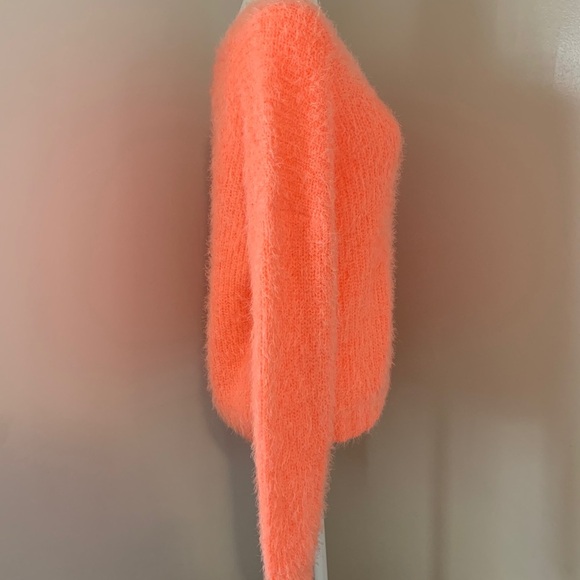 NWT fuzzy mango sweater - Picture 4 of 8